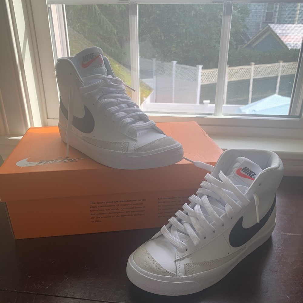 Nike Blazers Mid ‘77 | Youth 5.5/ Women’s 7.5